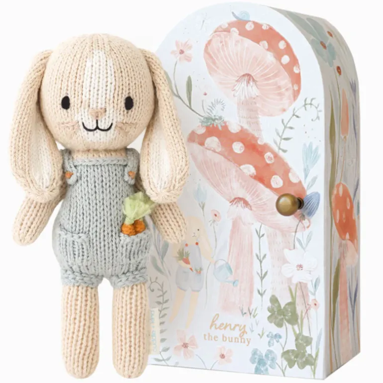 Tiny Knit Dolls